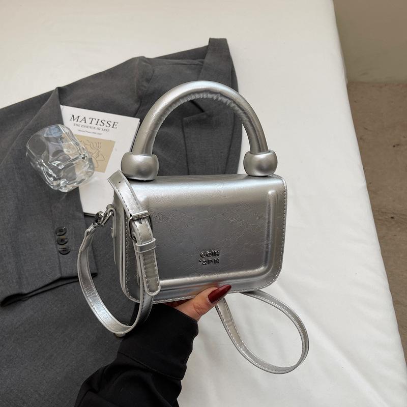 Simple high-end portable small square bag 2025 summer new niche trend fashion casual versatile shoulder women's bag