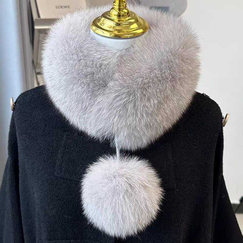 Damen Schal im Koreanischen Stil aus Echter Fuchsfell mit Großem Bommel und Magnetischem Verschluss - Beidseitig, Vielseitiger Nackenschutz für Herbst und Winter
