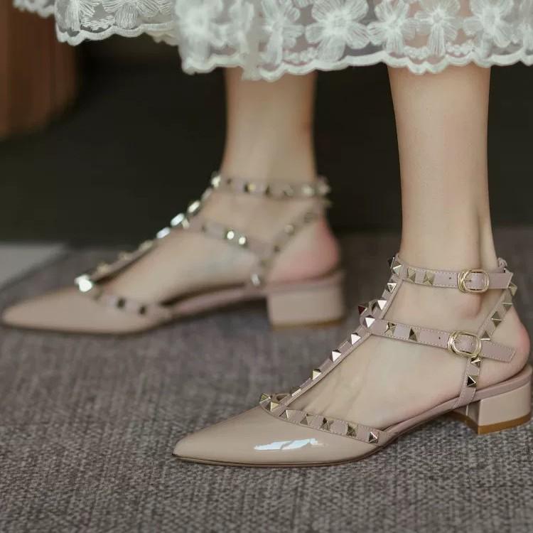 Spring and summer new thick heel rivet pointed single shoes femininity straps willow shoes nude middle heel bag head sandals