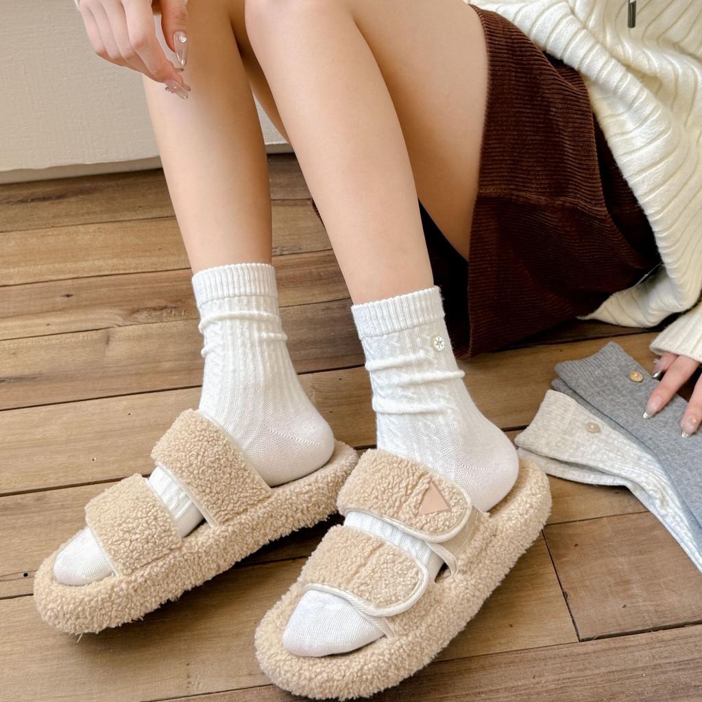 Ladies Autumn and Winter Vintage All Match Solid Color Hemp Pattern Micro Pressed Shell Buckle In The Tube Pile Socks