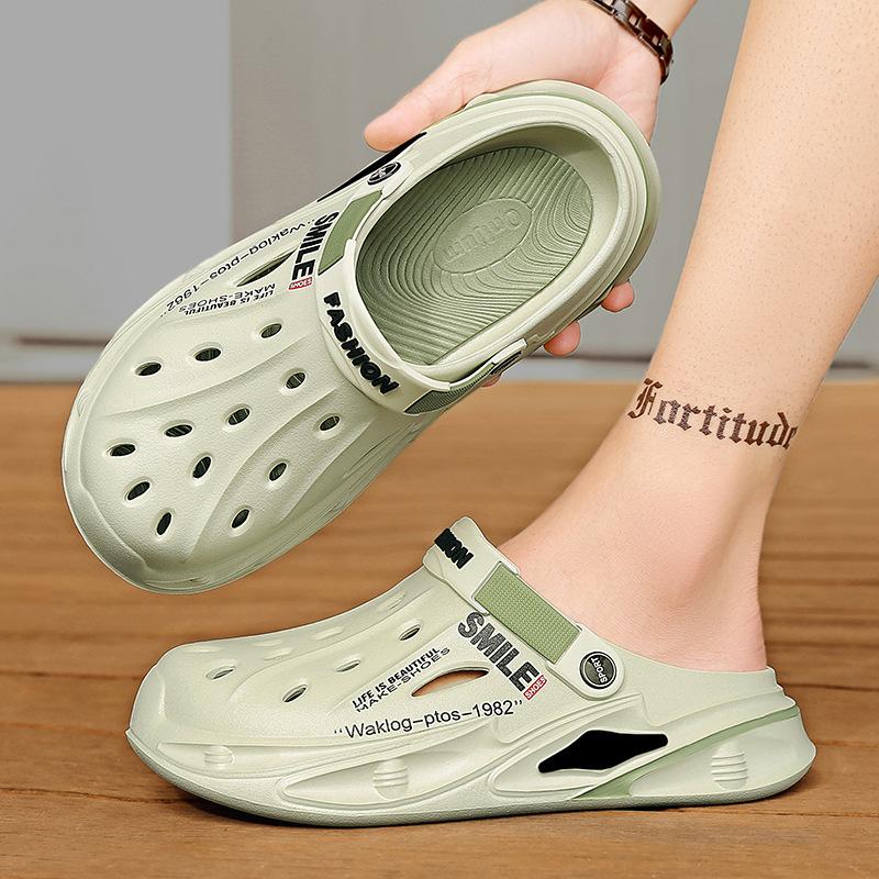 2025 summer new hole shoes men's outdoor casual cool slippers wearing Korean version of beach shoes fashion slippers men