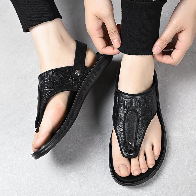 Foreign trade summer men's cowhide cool slippers 2025 new leather non-slip outdoor youth Korean version of flip-flops tide