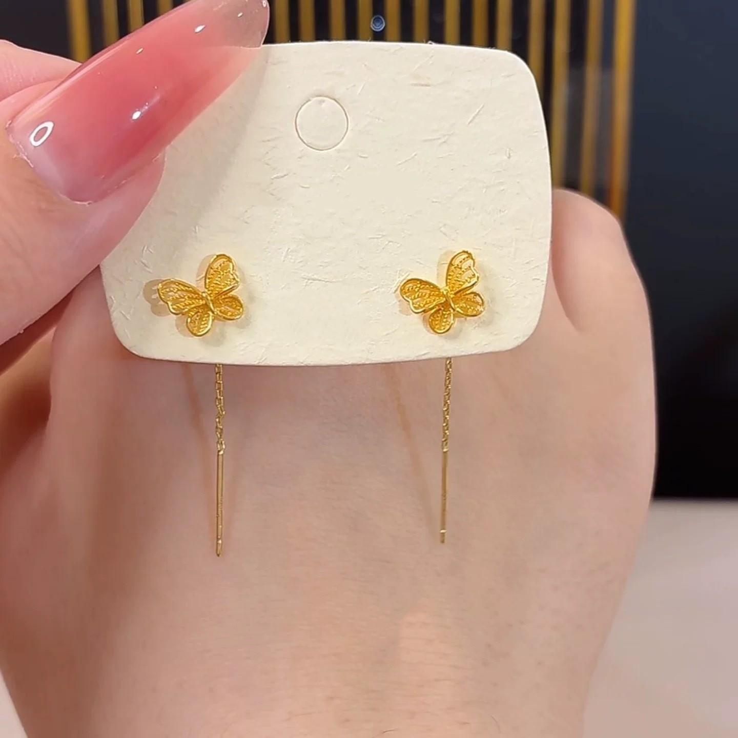 Elegant Chinese Gold Butterfly Ear Cuffs: Lightweight, Exquisite, High-End Fashion Jewelry
