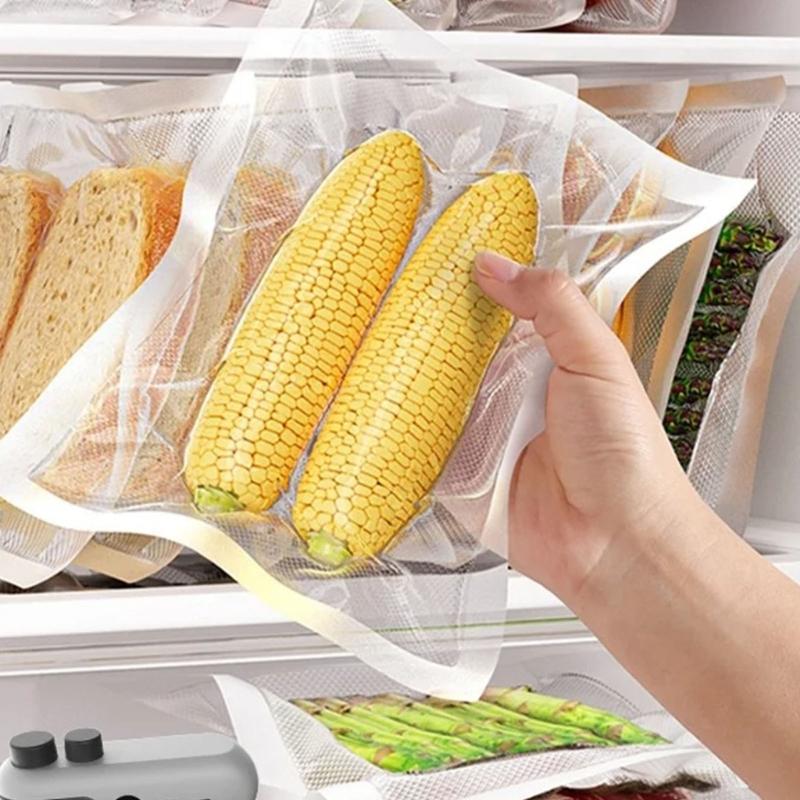 Small Portable Snacks Sealer Manual Sealing Tool Battery Food Preservations Tool Suitable for Home and Office Use