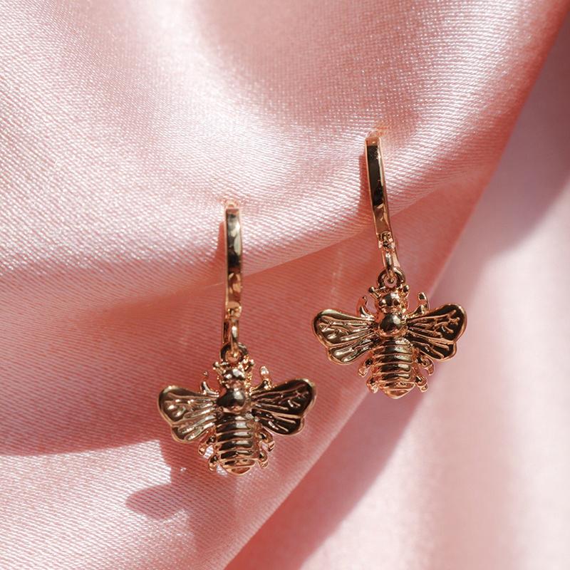 New Romantic Honeybee Shape Women Drop Earrings Lovely Girl Gift Stylish Female Accessories for Party Earring Fashion Jewelry