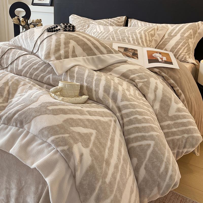 Thickened Milk Fleece Four-Piece Korean Carved Coral Fleece Double-Sided Flannel Quilt Cover Bed Sheet Bedding