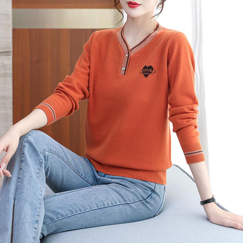 Women's Pure Wool V-Neck Long-Sleeve Knit Sweater - New Style for Autumn Winter, Loose Fit Base Layer for Middle-Aged Moms