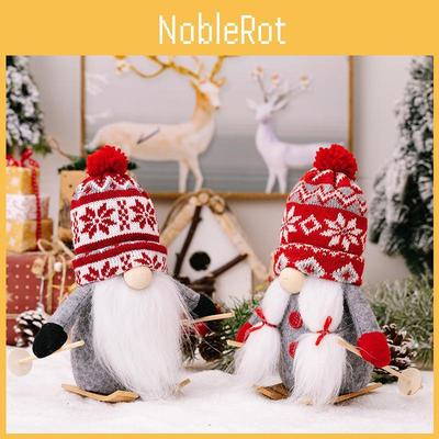 Entzückliche Weihnachtsdekoration Plüsch-Gnom-Figur mit gestrickter Bommelmütze für festliche Stimmung