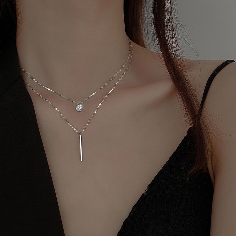 Double Layer Rhinestone Square Bar Necklace: Elegant, Light Luxury Clavicle Chain with Niche Design for Women