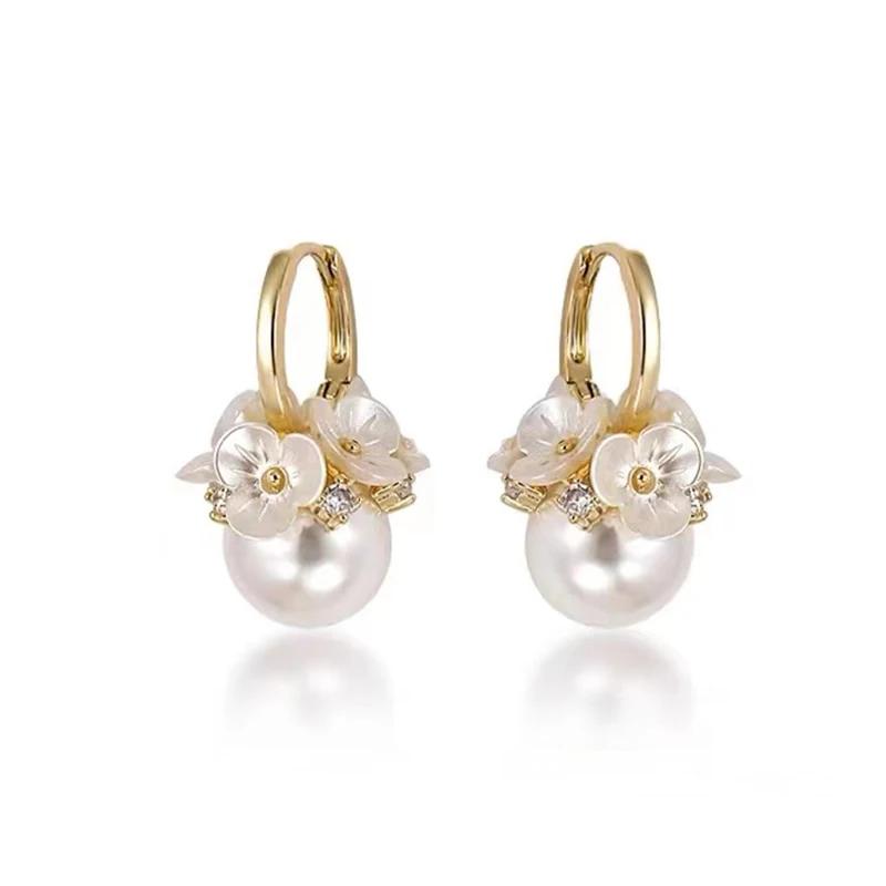 2024 New Elegant White Flower Cluster Pearl Ball Pendant Hoop Earrings Women's Fashion Zircon Party Luxury Accessories Girls
