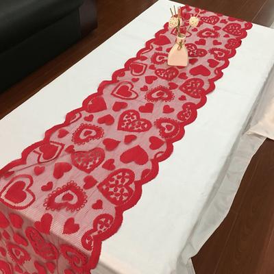 Vánoční valentýnská tabulka vlajka dekorace červený ubrus ve tvaru srdce