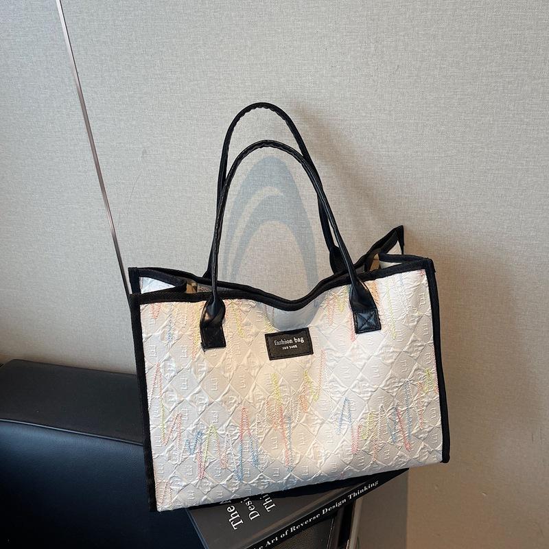 Bag women's large-capacity new women's bag shoulder commuter bag women's texture casual portable tote bag