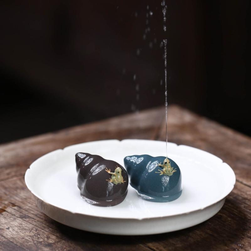Purple Sand Tea Pet Water Spray Frog Snail Small Ornament Handmade Snail Tea Set Tea Tray Sculpture