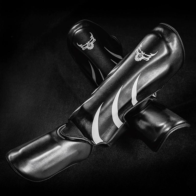

Qiu Qiao Bone Blade Series Boxing Leg & Shin Guards