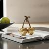 Cereza Metálica con Follaje y Tono Dorado Adorno Decoración Brillante para Mesa de Café,