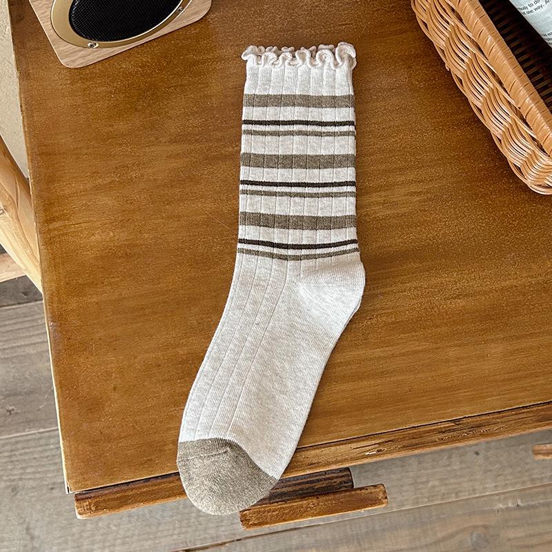 New Retro Striped Mid-Calf Socks: Ruffled, Warm Combed Cotton for Autumn/Winter