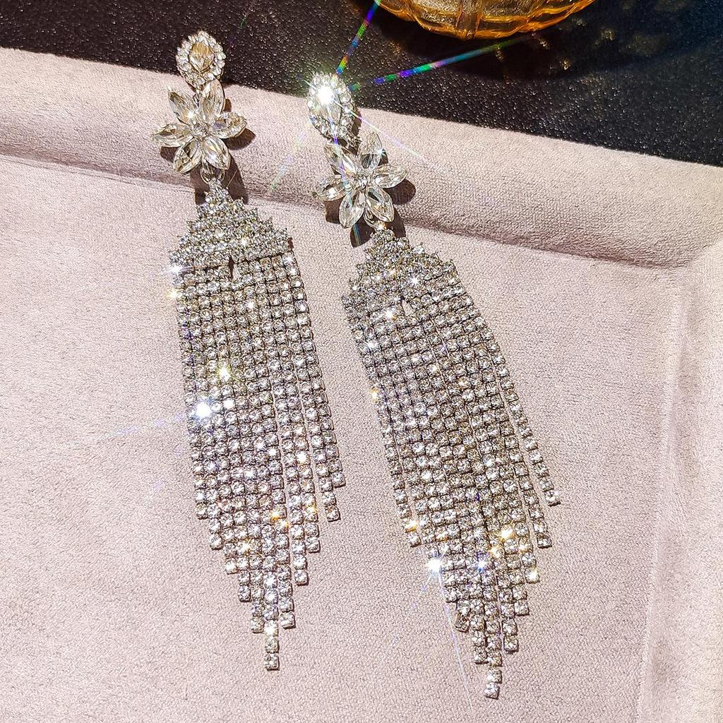 Elegant Tassel Long Earrings: European & American Fashion, High-End Prom & Evening Goddess Style.