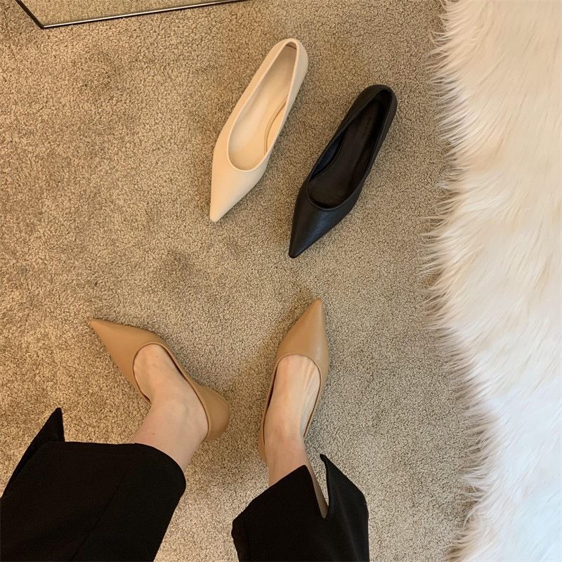 Flat bottom pointed head shallow mouth work shoes small leather shoes women's low heel women's shoes soft sole not tired feet women's fashion shoes