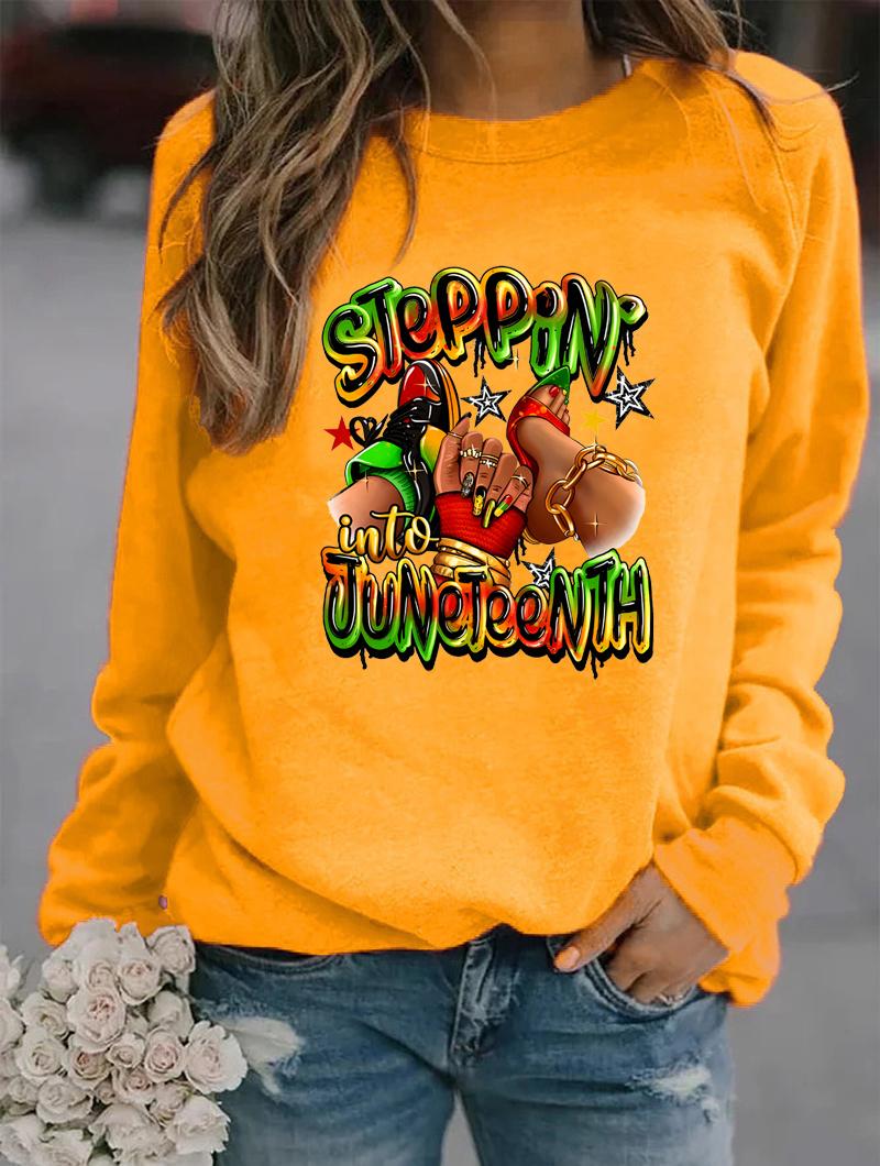 

Оставайтесь модными и чувствуйте себя комфортно этой зимой с толстовкой с круглым вырезом для женщин, украшенной множеством модных узоров S