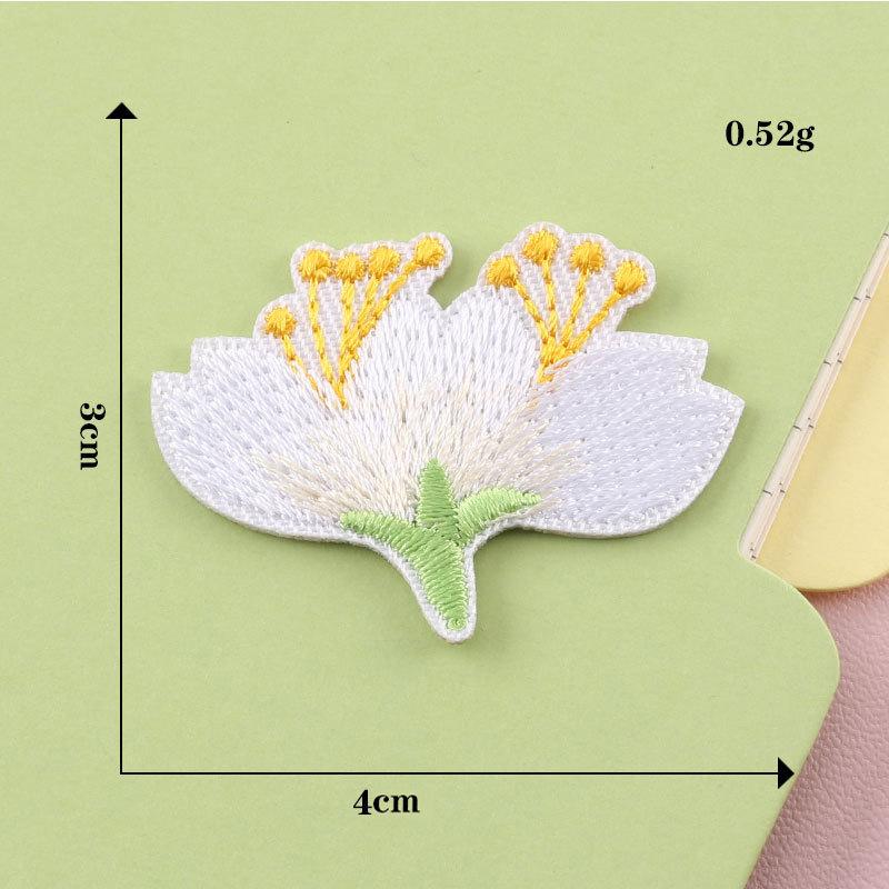 Embroidery label flower clothes patch sticker clothing accessories badge jewelry accessories self-adhesive embroidery cloth sticker