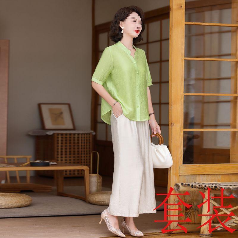 Summer Two-Piece Set: Elegant Short-Sleeved Top & Bottoms for Middle-Aged and Elderly Mothers