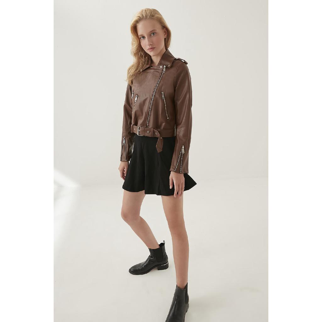 Jachetă de piele neagră cu fermoar pentru femei