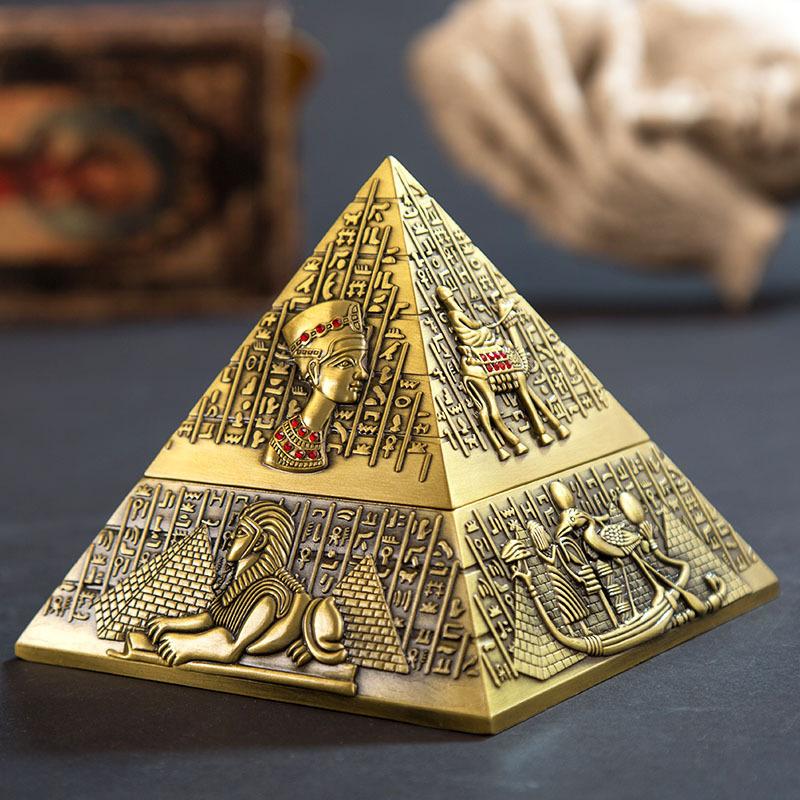 Livng Room Decor Smoking Accessories Pyramid Egyptian Pharaoh Metal Ashtray with Lid Vintage Ash Tray Creative Desktop Ornament