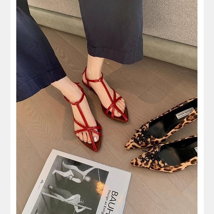 Grape Mother Same French Cross Strap Minimalist Flat Sandals Cross Strap Pointed Open Toe Roman Sandals Women
