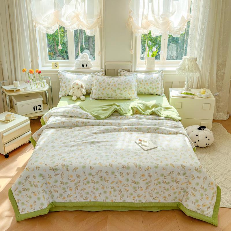 Hot Printed Bubble Cotton Summer Quilt 4-Piece Set, Soft Cooling Air Conditioning Quilt quilt 100*150cm