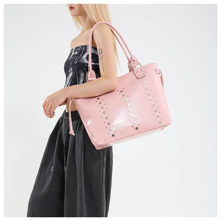 2025 Summer Popular Rivet Shoulder Bag Fashionable Large Capacity Tote Bag Casual Versatile Underarm Bag