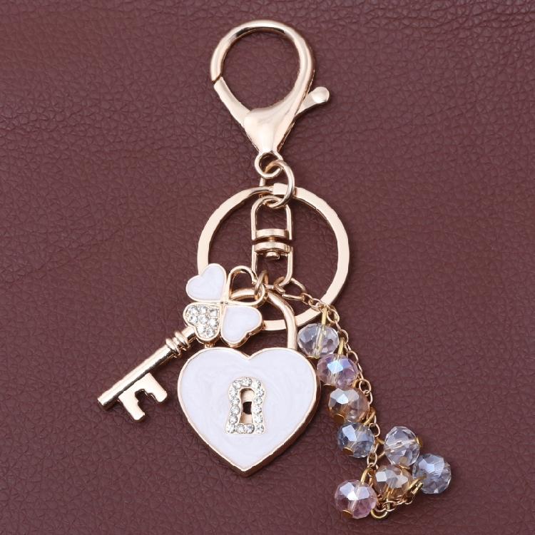 Symbolic Four Leaf Clovers Heart Keychain Metal Crafted Jewelry Gift Ideas for Birthdays Valentines Day Keepsake Item