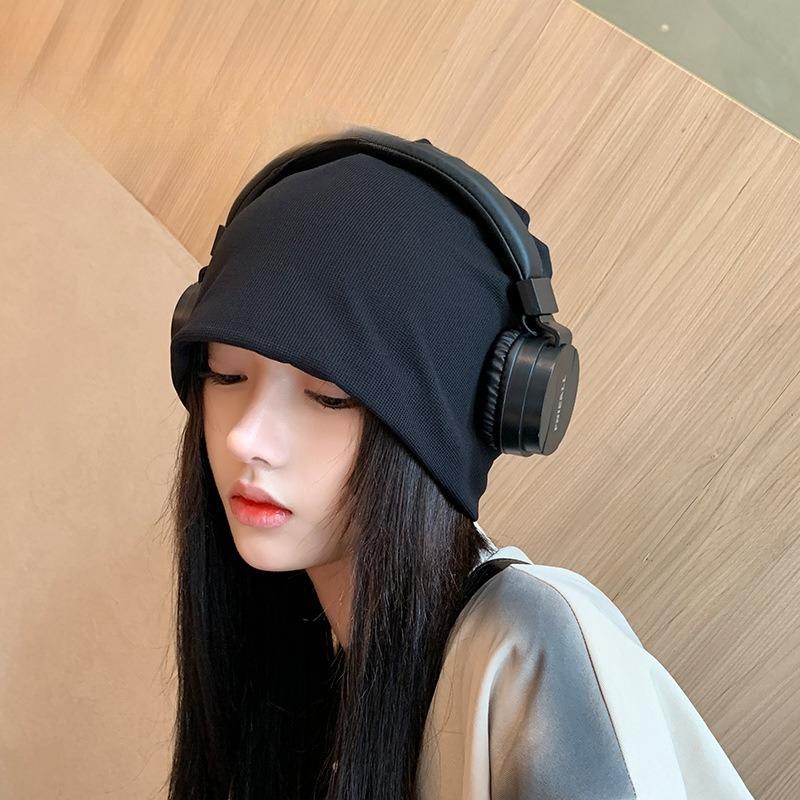 Face-showing Small Solid Color Pile Hat Headscarf Cold Hat Versatile Woolen Hat for Shopping In Autumn and Winter