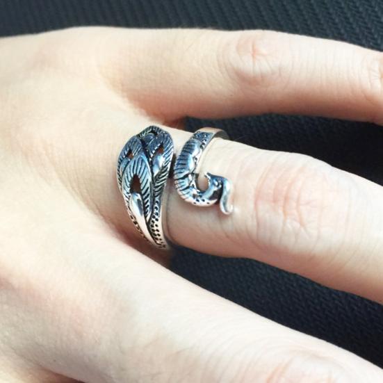 Unisex Retro Adjustable Phoenix Shape Yarn Knitting Accessory Open Finger Ring