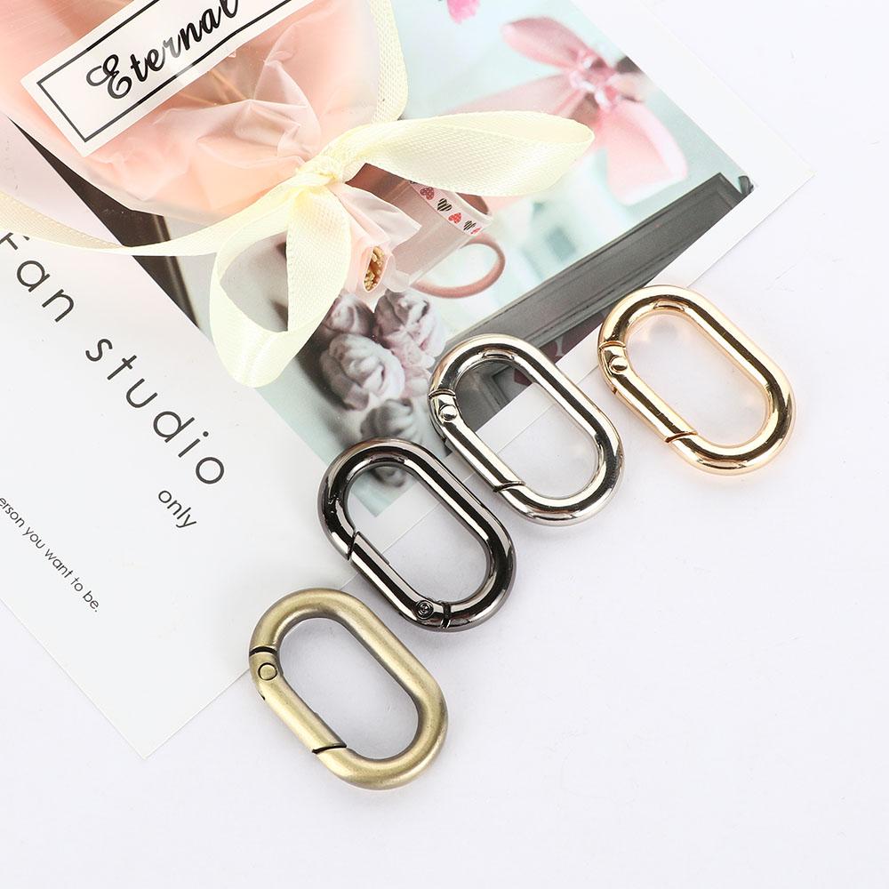 Outdoor Survival Clip Oval Tool Climbing Keychain Ring Buckle Hook Carabiner