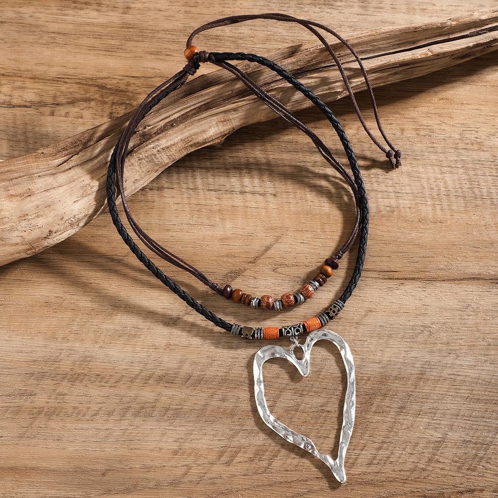 Sweet Cool Exaggerated Big Heart Necklace Metal Choker Velvet Collar Female
