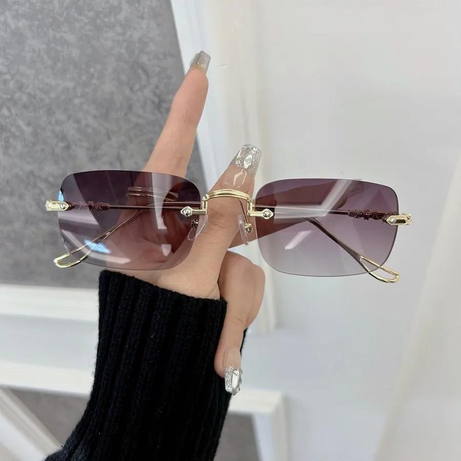 

Fashion Square Sunglasses Women Men Brand Designer Elegant Sun Glasses Female Outdoor Classical Travel Oculos De Sol Other