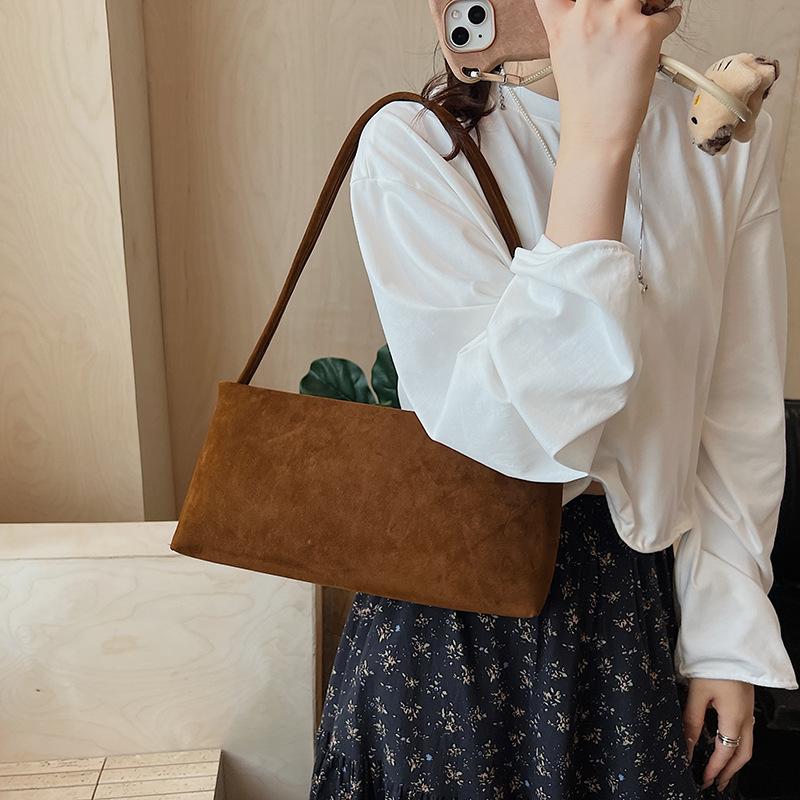 Underarm Bag Women's Autumn and Winter Versatile 2025 New Fashion Niche Design Shoulder Messenger Bag High-end Baguette Bag