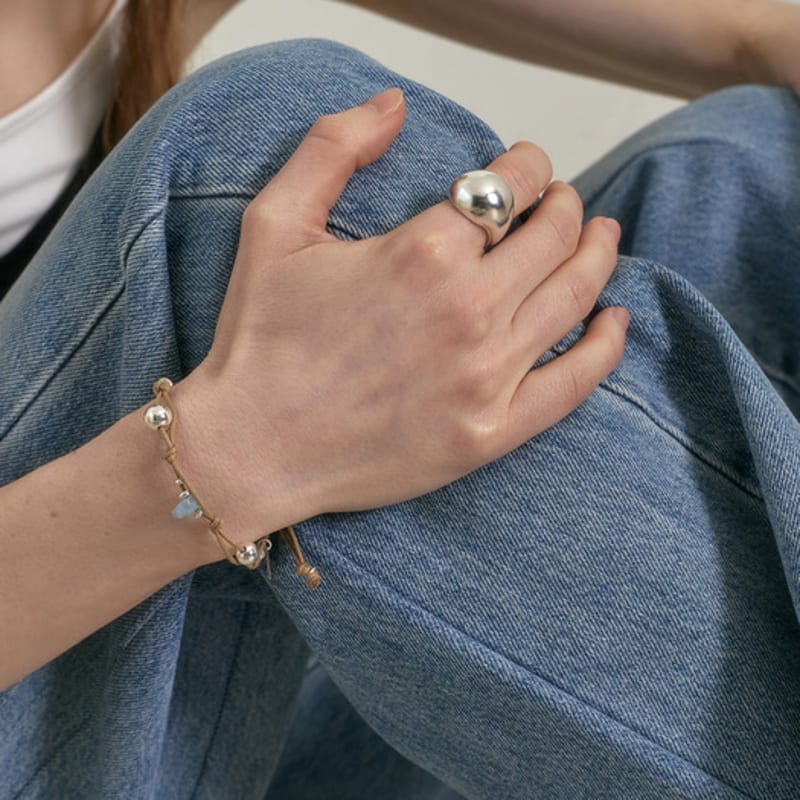 HYPNOTIZE SILVER BALL STRING BRACELET_BEIGE