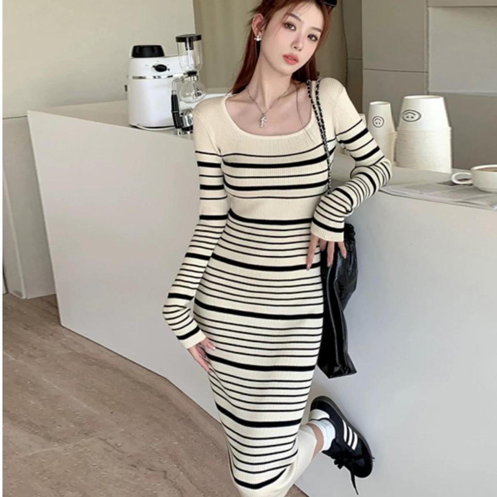 2026 Autumn/Winter Slim-Fit Striped Knit Midi Dress with Long Sleeves - French Style