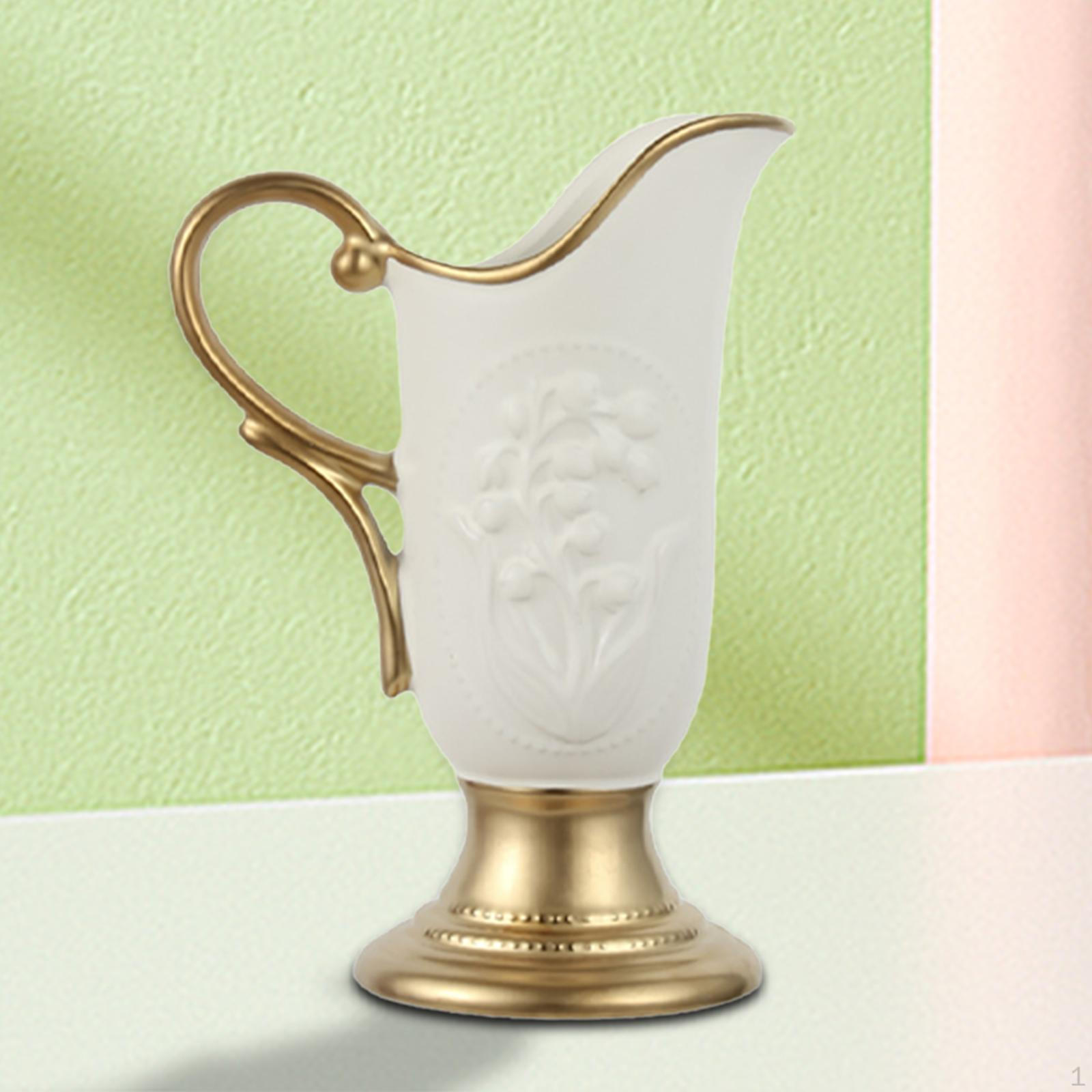 

Керамическая ваза ручной работы для декора дома и офиса золотой