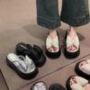 Calçados femininos – Sapatos abertos