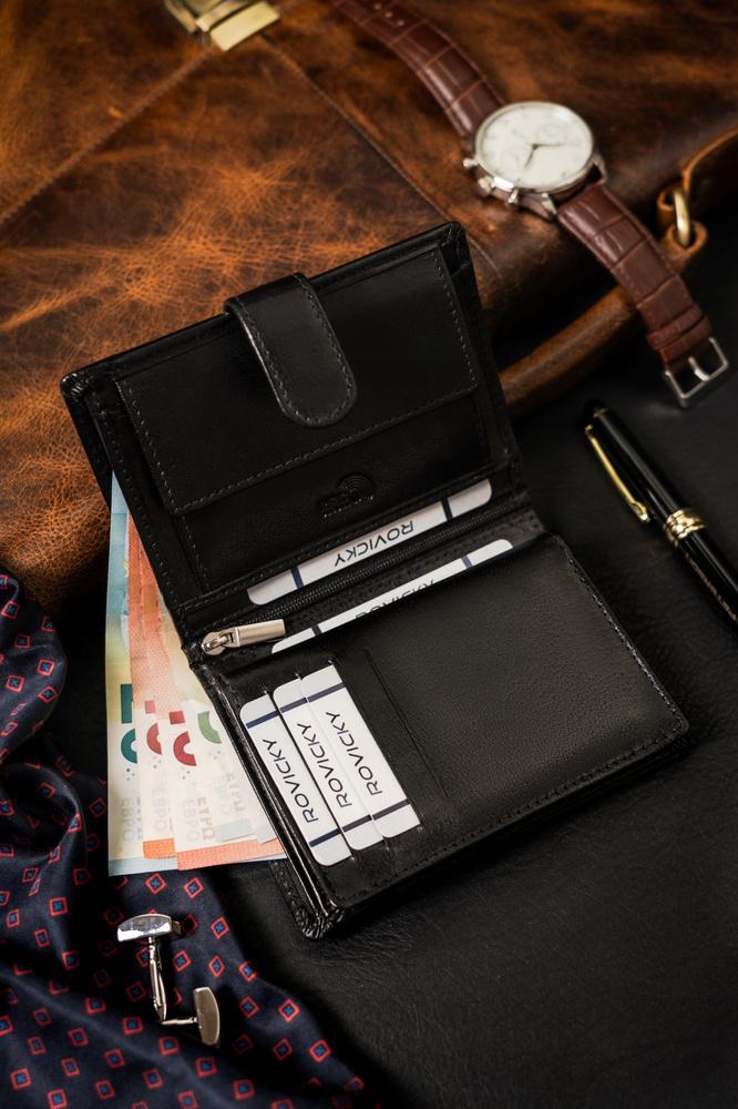 Extensive Men's Wallet Made of Natural Leather - Rovicky