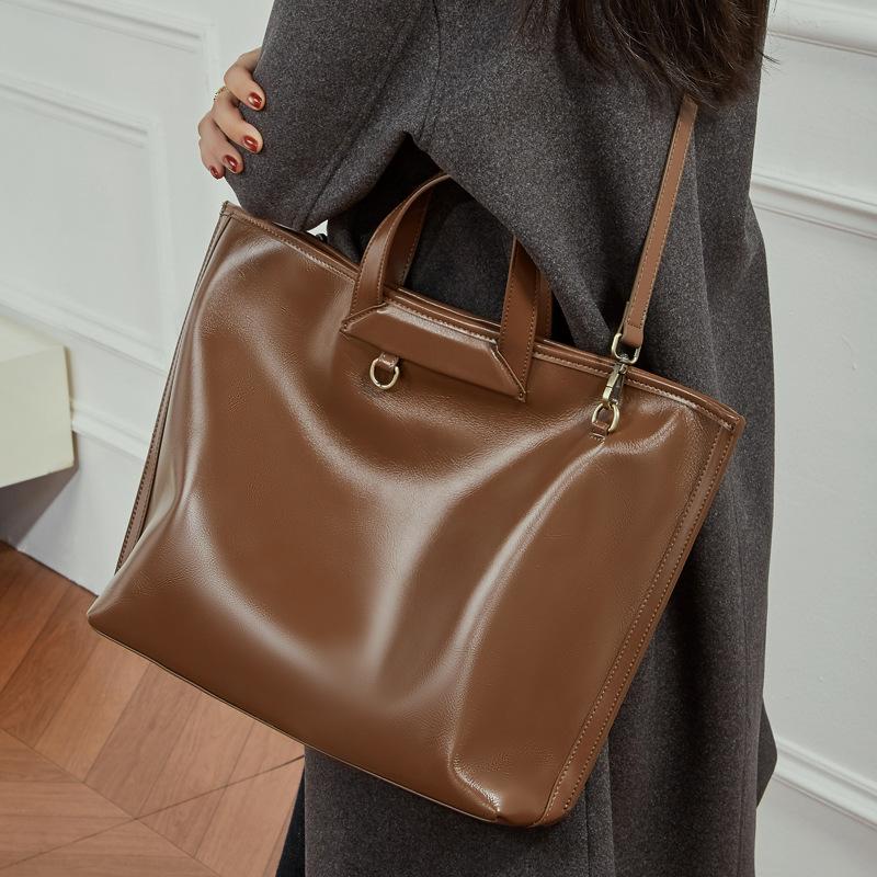 Foreign Trade Top Layer Vegetable Tanned Cross-Border Guangzhou Genuine Leather Women's Bag Large Capacity Commuter Handbag Tote Bag