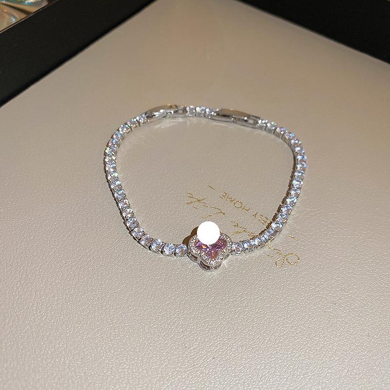 European and American Exquisite Zircon Love Bracelet Light Luxury High-end Temperament Versatile Niche Bracelet Fashion Personalized Jewelry Women