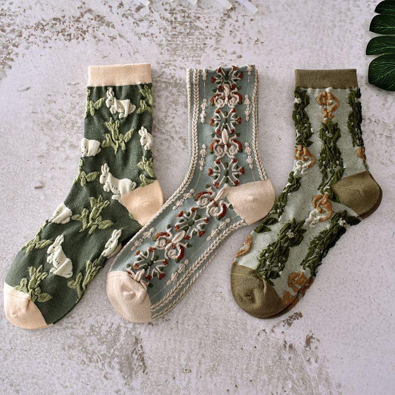 Retro three-dimensional relief socks female medium tube cute Mori series