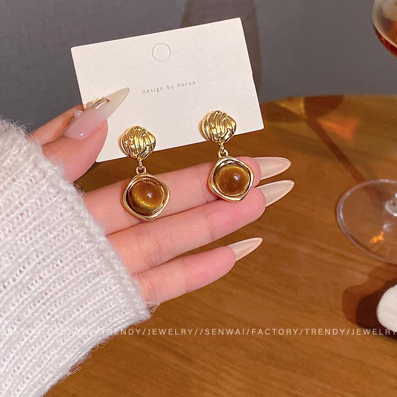 Boucles d'oreilles en pierre œil de tigre couleur café Maillard automne et hiver pour femmes, boucles d'oreilles puces géométriques de luxe léger, bijoux d'oreille