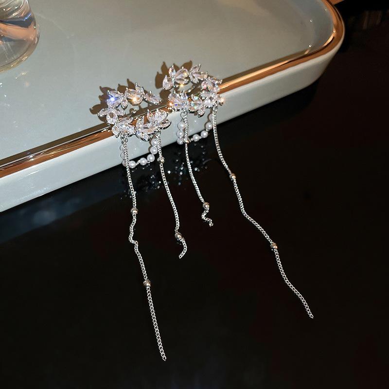 Cold wind, diamond-set zircon flower, butterfly tassel, no ear piercings, earbone clip, trendy personalized earrings, women's earrings.