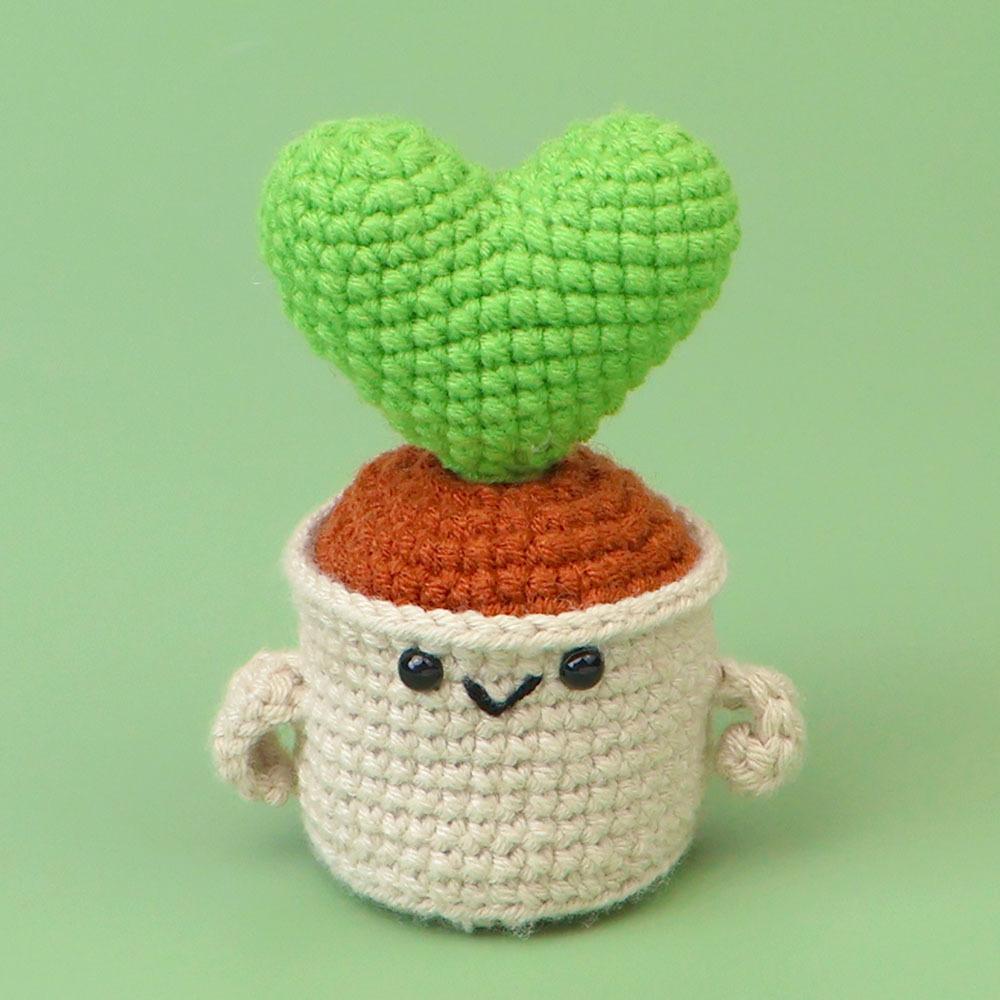 Lovely Heart-shaped Crochet Potted Mini Handwoven Plant Desk Bookshelf Decor Knitting Flowers Gift