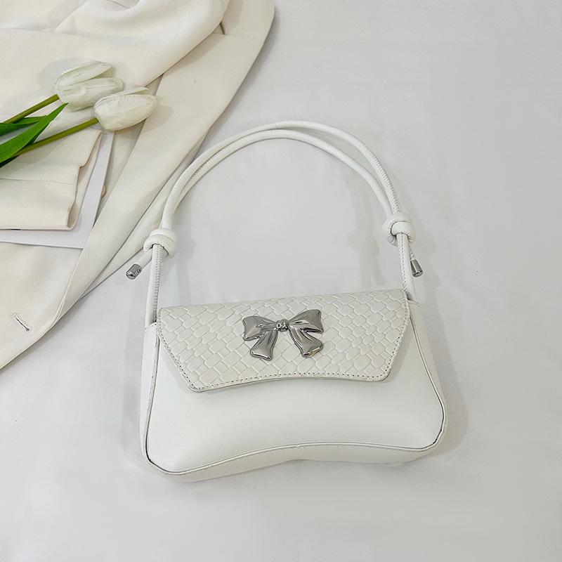 

Премиальная текстура красивая маленькая квадратная сумка новая женская сумка универсальная сумка-мессенджер нишевая наплечная сумка под мышку белый