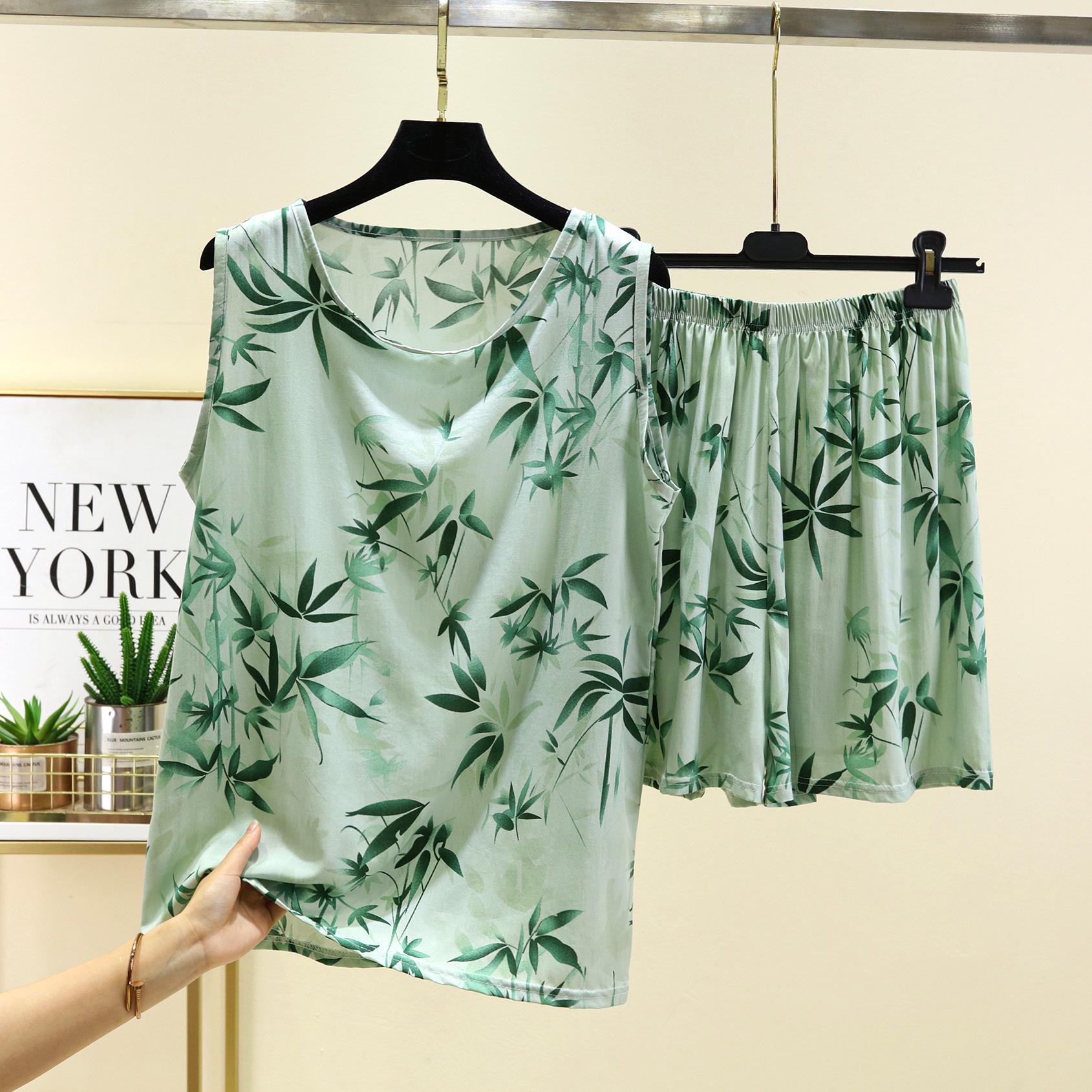 

Летний женский комплект из двух предметов с цветочным принтом 2025 (Майка и шорты) L